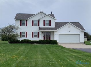 6527 Holcomb Rd, Pemberville, OH 43450