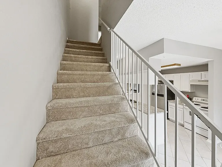 214 Samuel Blvd #1H — Photo 5
