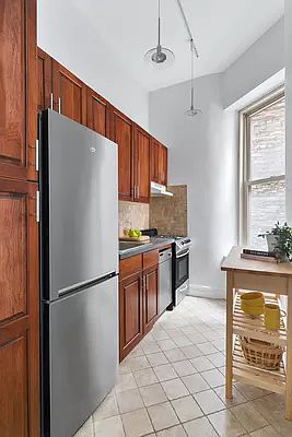 4th image of 55 Pineapple St #H2