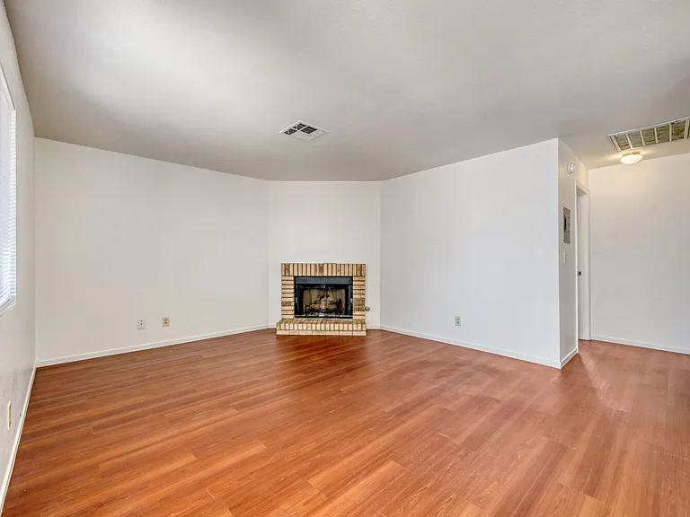 6713 W Charleston Blvd #4 — Photo 14