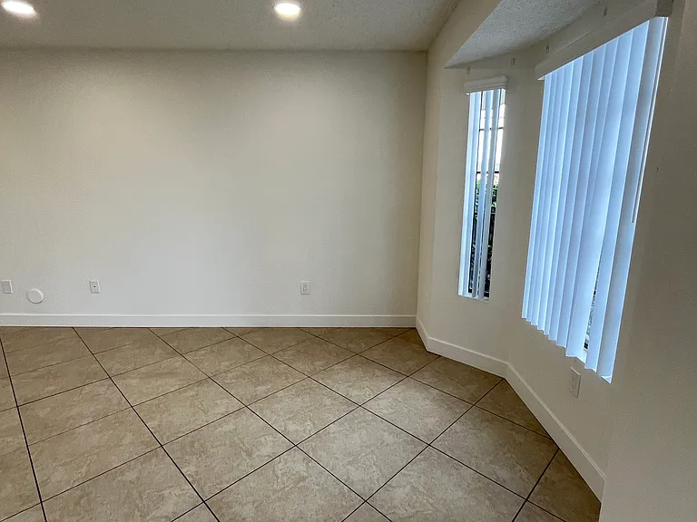 1216 E La Palma Ave — Photo 8