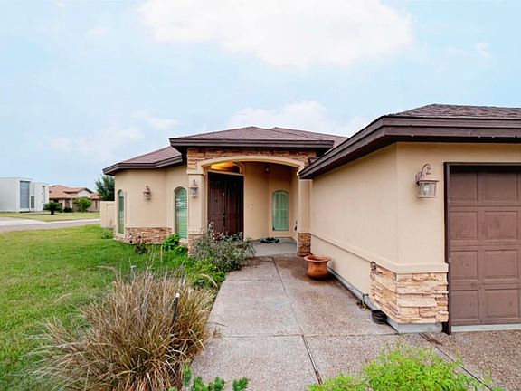 2nd image of 225 Desert Palm Dr