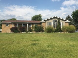 24 Edison Dr, Parkersburg, WV 26104