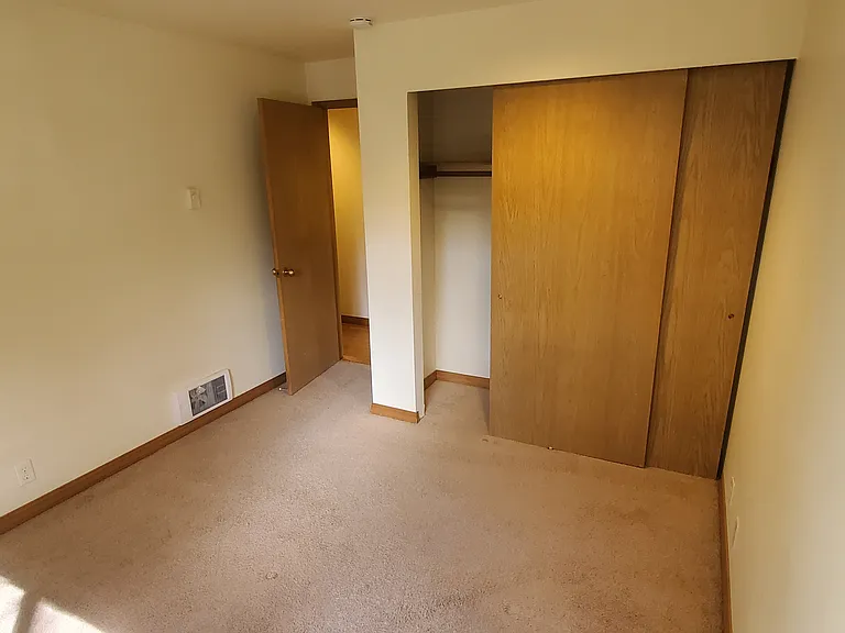 Meridian Place — Photo 45