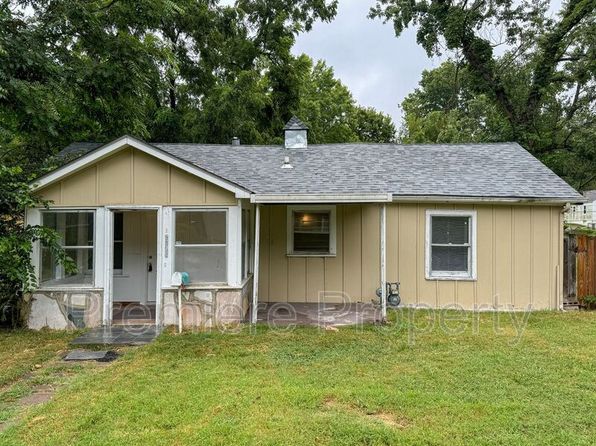 2315 S Hawthorne Ave