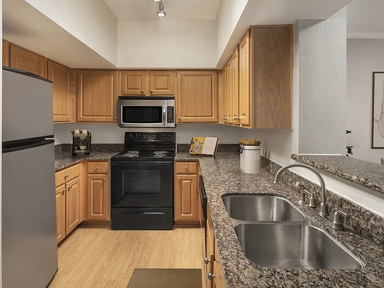 Hadley Midtown — Photo 27