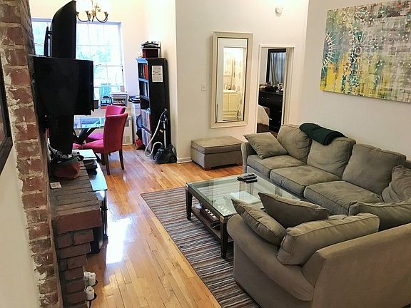 3rd image of 23 W 82nd St APT 1F