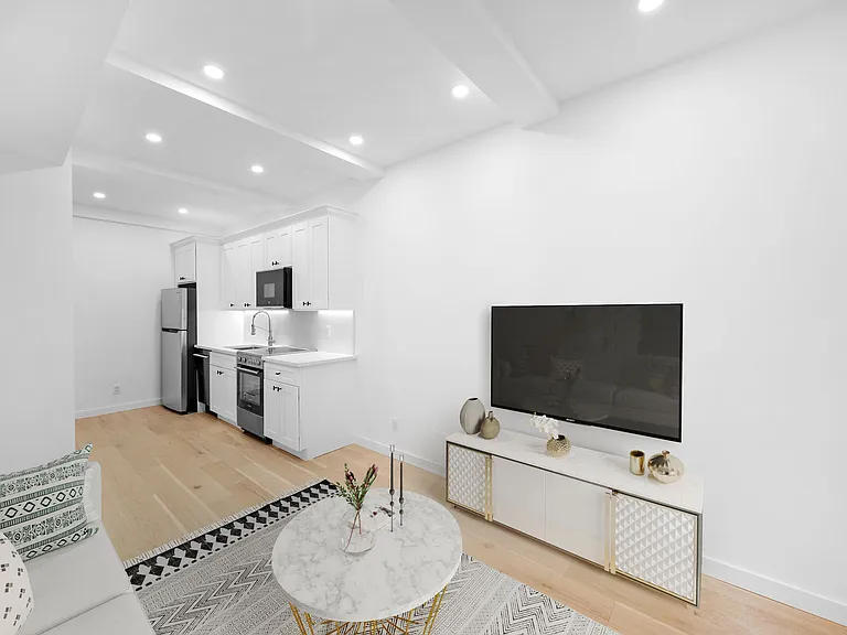 20 W 84th St #2C — Photo 6