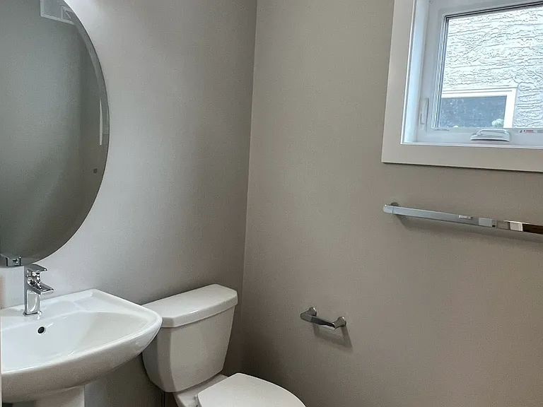 31 Ivy Row #31 — Photo 28