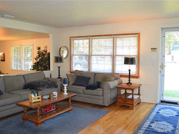 2nd image of 350 Southport St