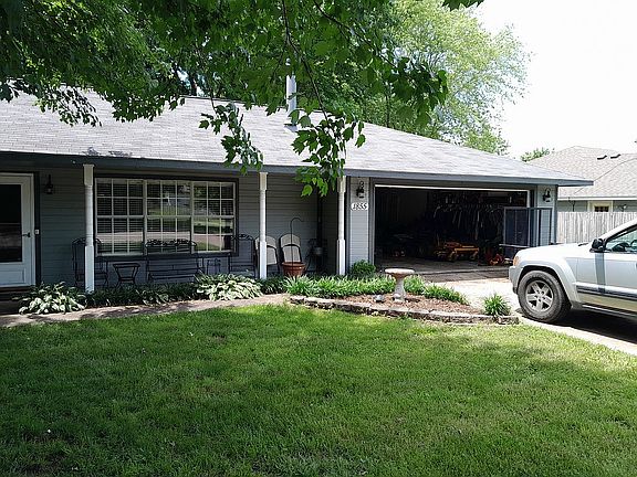 2nd image of 1855 Rosewood Ln