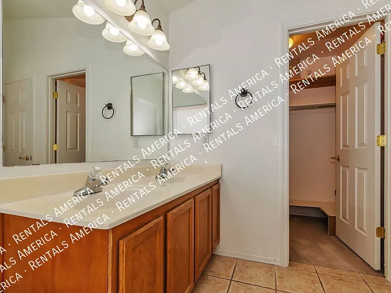 10462 E Jerrell Cove St — Photo 15