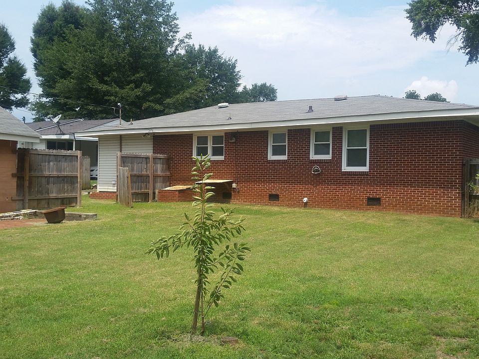 2nd image of 508 W Puritan Ave