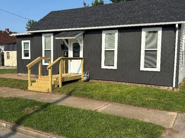 418 Clinton St, Circleville, OH 43113