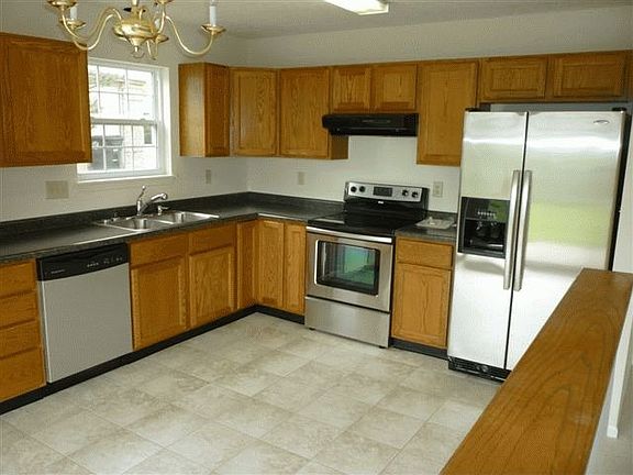 3rd image of 12324 Winding Creek Cir