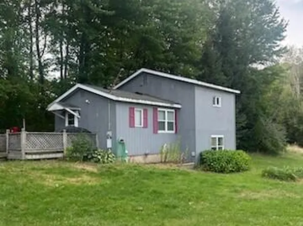 7422 E 22 Mile Rd, Sand Lake, MI 49343