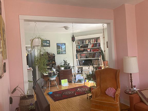 2nd image of 1323 N Artesian Ave APT 3F