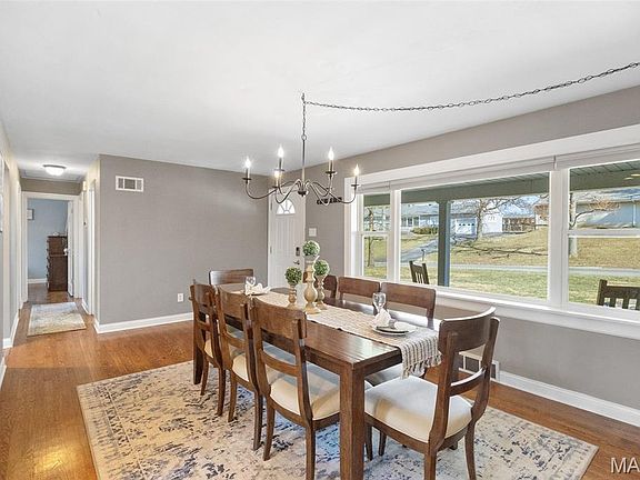 4th image of 4930 Mount Royal Rd