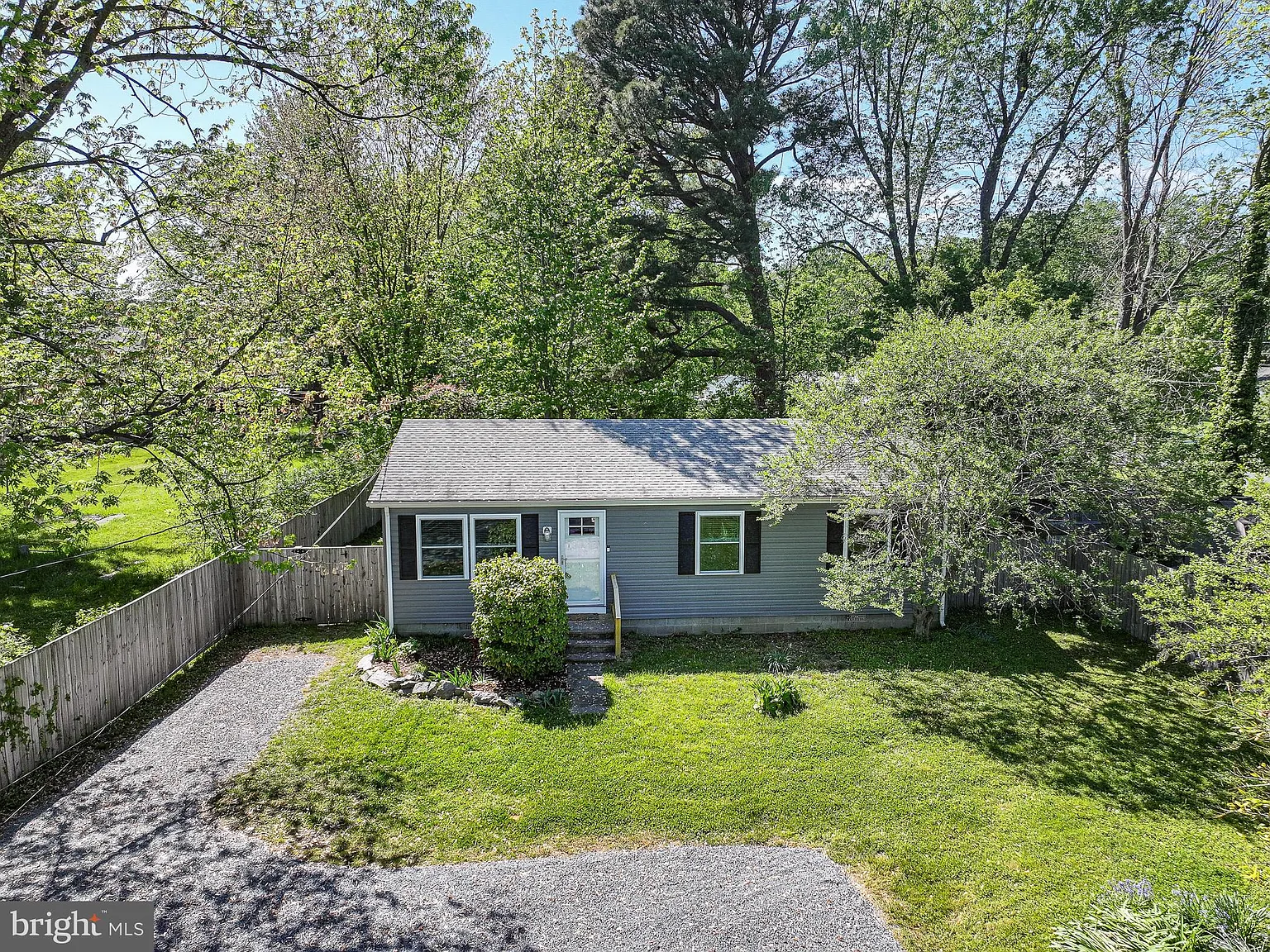 3 bed, 2.0 bath, 1120 sqft, $2,500 — Photo 4