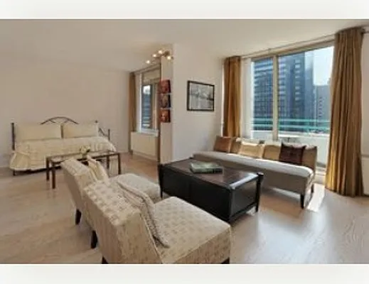 Sold by Nest Seekers International | media 10