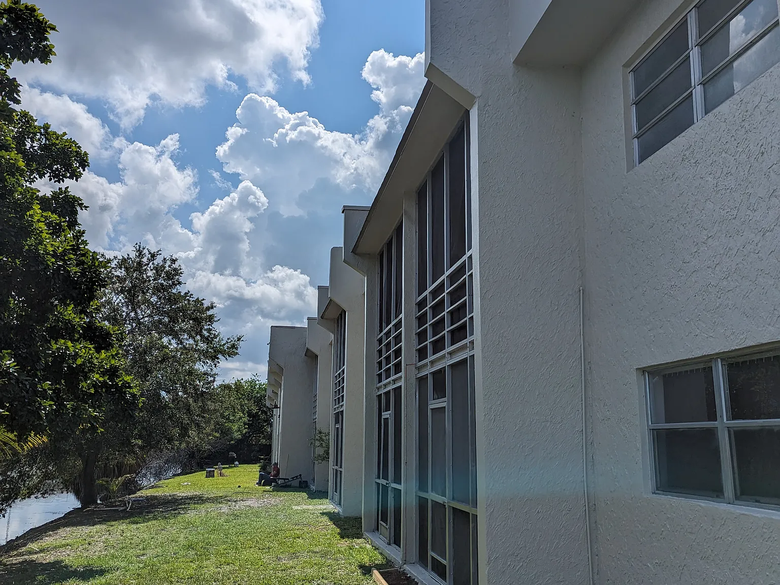 1 bed, 1.5 bath, 637 sqft, $1,800 — Photo 3