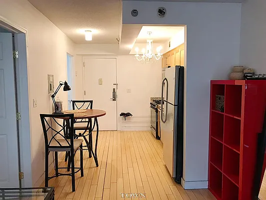 Rented by Town Residential | media 27