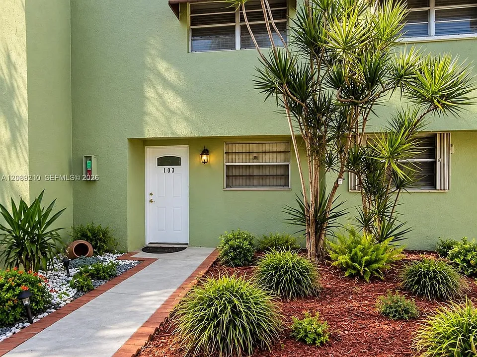 11061 NW 7th St #103-12