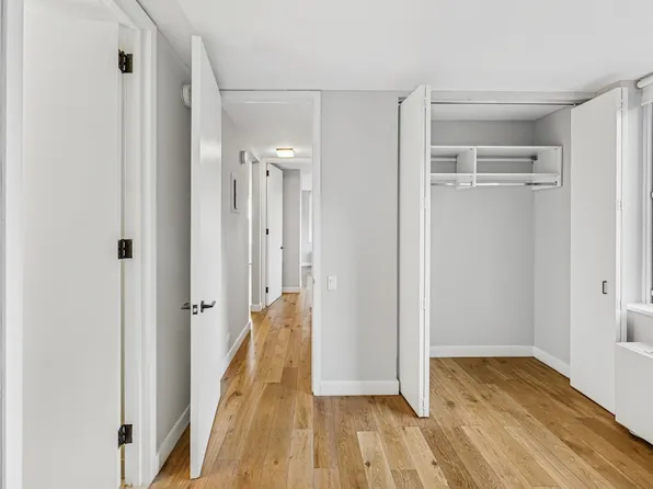 560 West 43rd Street image 19 of 20