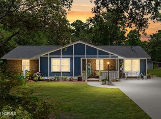 126 Stuart Ave, Southport, NC 28461