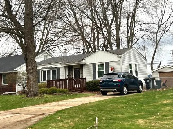 15549 Doris St, Livonia, MI 48154