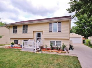 4234 E Clinton Ave, Des Moines, IA 50317