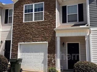 31 Moorlyn Ln, Greer, SC 29650