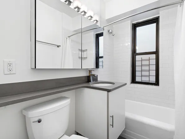 305 East 40th Street image 15 of 21