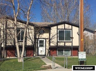 1914 Dunphail St, Rawlins, WY 82301