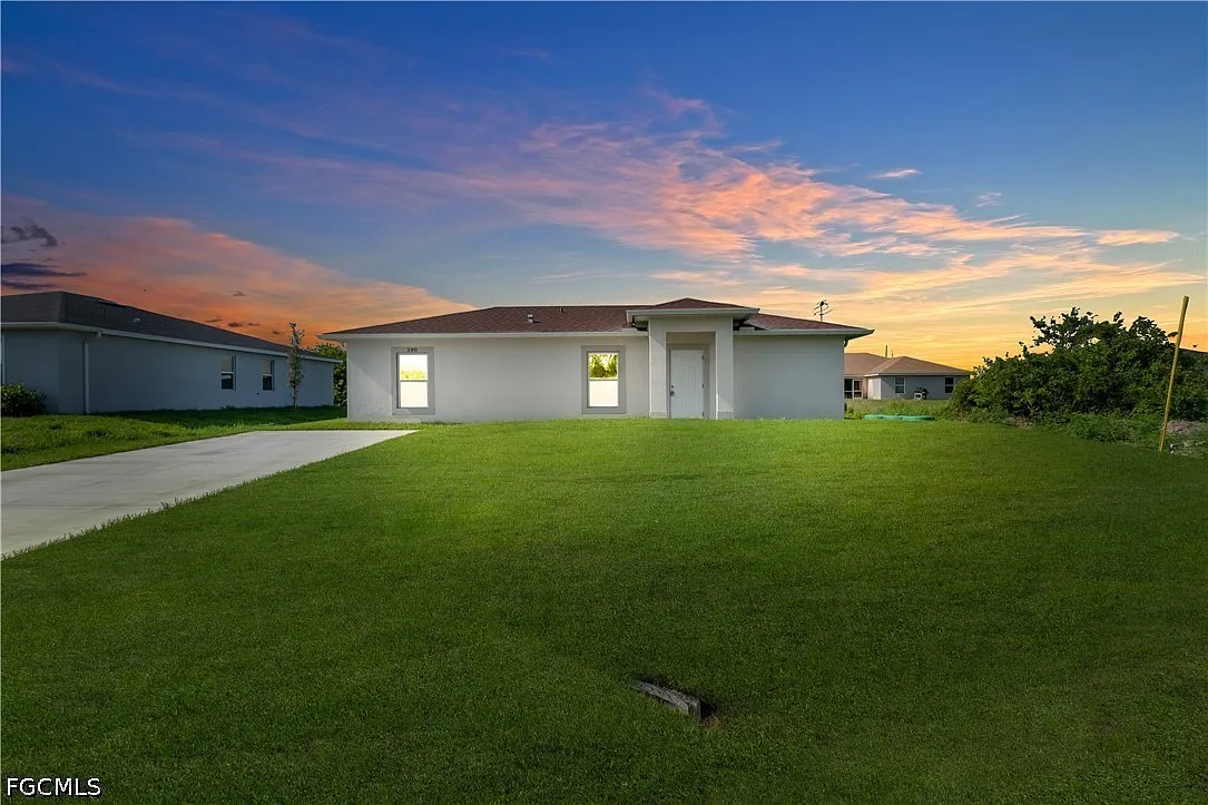 3 bed, 2.0 bath, 1058 sqft, $1,700 — Photo 1