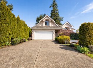 16583 10th Ave, Surrey, BC V4A9S1
