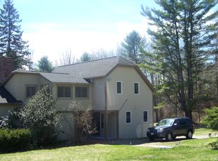 100 Readfield Rd, Manchester, ME 04351