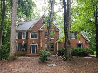 4813 Edgecliff Ct, Holly Springs, NC 27540