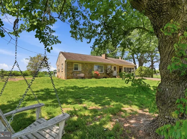 11844 Cemetery Rd, Remington, VA 22734