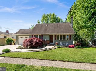 45 Mark Twain Dr, Hamilton, NJ 08690