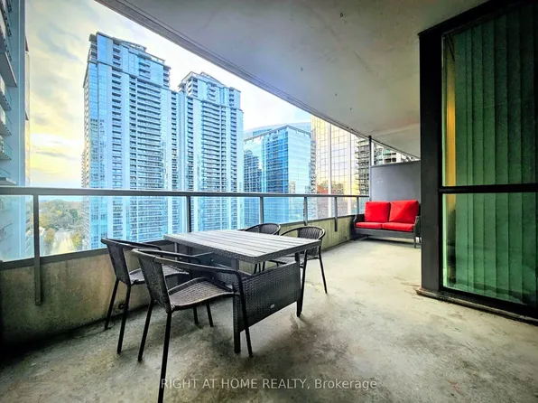 23 Hollywood Ave #1511, Toronto, ON M2N 7L8