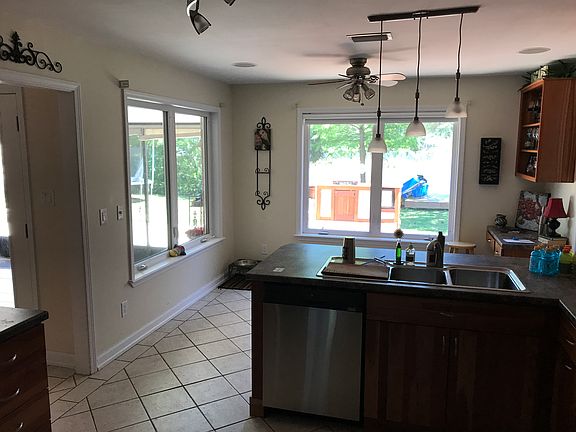 5th image of 932 Coronado Dr