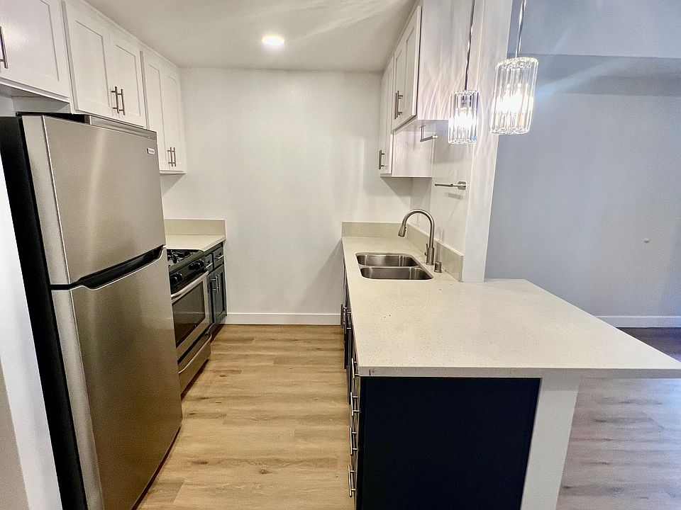 1st image of 1423 N Curson Ave APT 7
