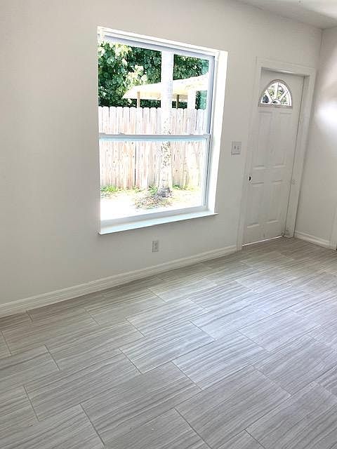 1st image of 12020 NE 11th Ct