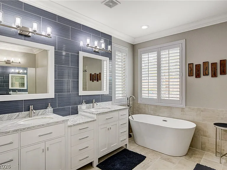 8086 Merlewood Ave — Photo 42