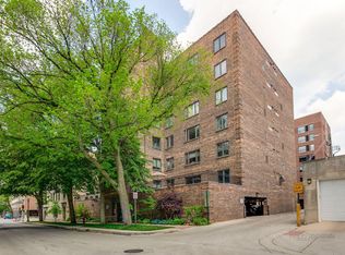 525 Grove St APT 2B, Evanston, IL 60201