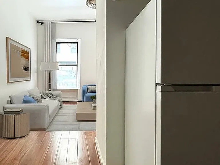 302 W 56th St #1E — Photo 3