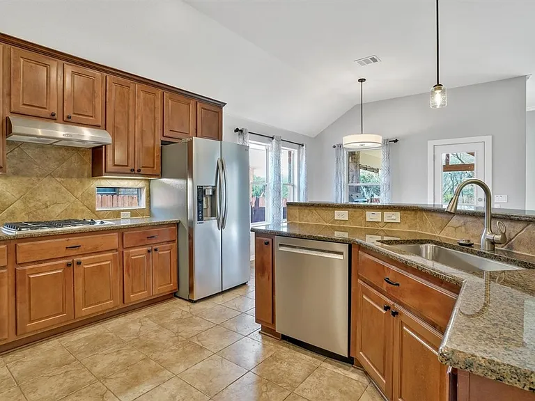 180 Harris Dr — Photo 7