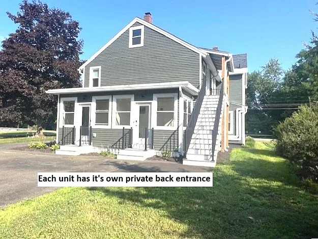 98-100 Pleasant St #98 — Photo 2