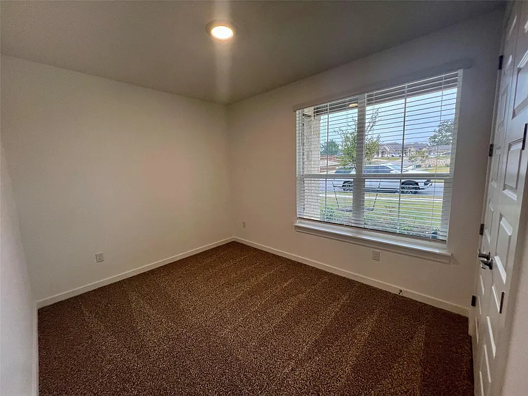 400 Barton Run Dr — Photo 10